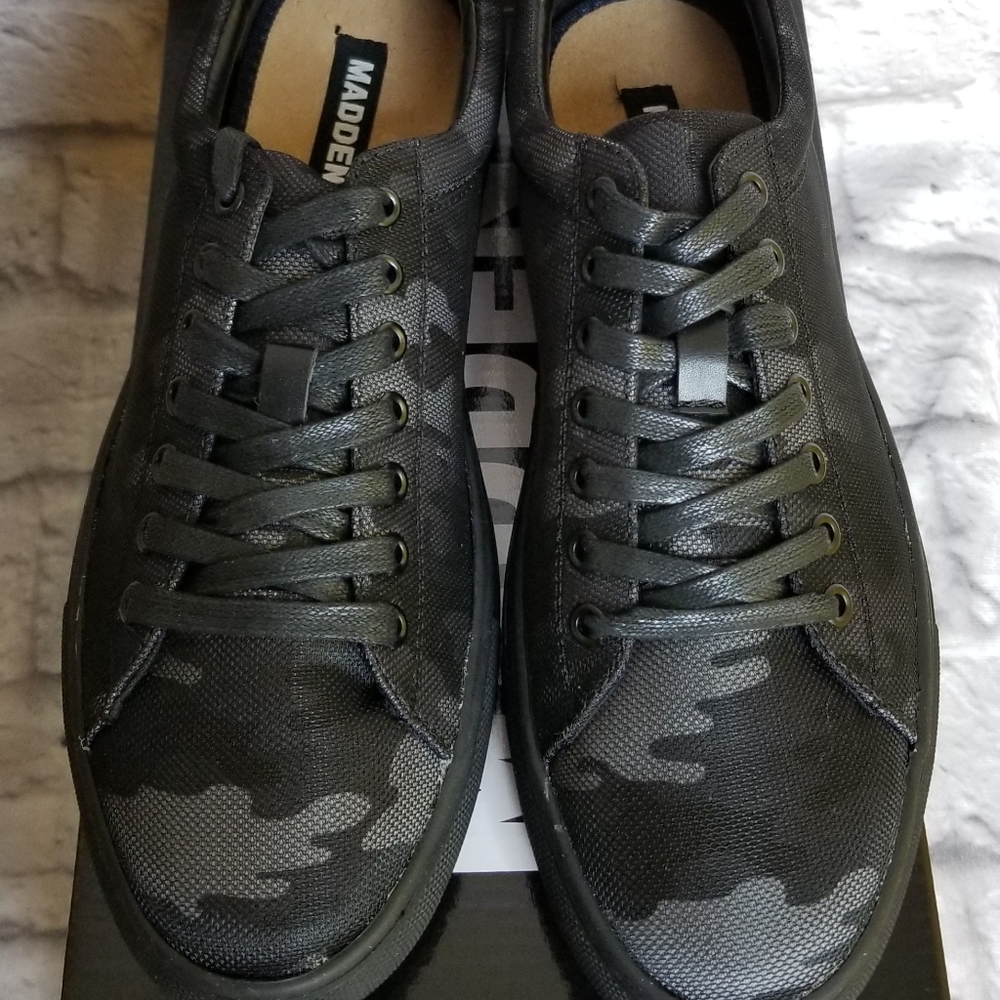 Madden MPilot Black Canvas Sneaker Shoes Sz 10 New - Picture 4 of 8